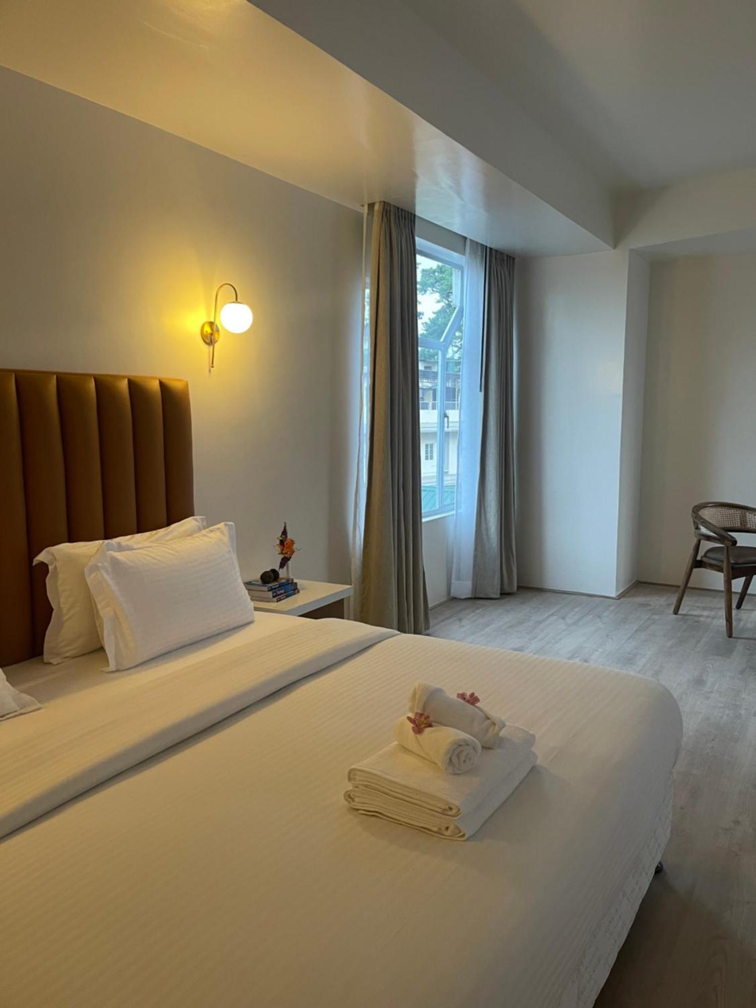 Hotel Pegasus Crown Shillong Exterior foto